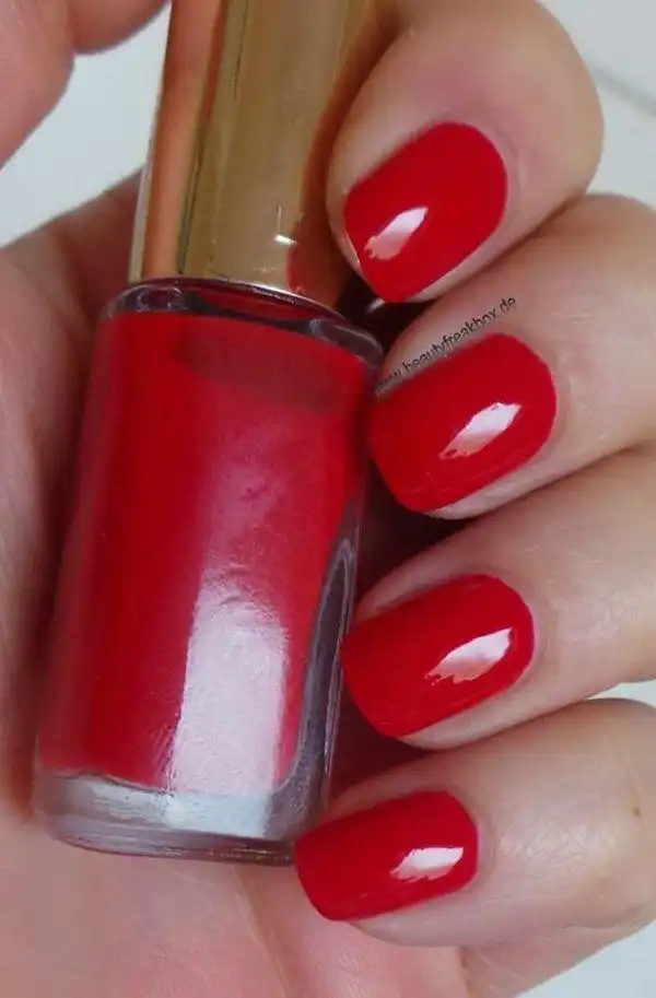 Loreal Color Riche Le Vernis - 401 Rouge Pin Up 5Ml