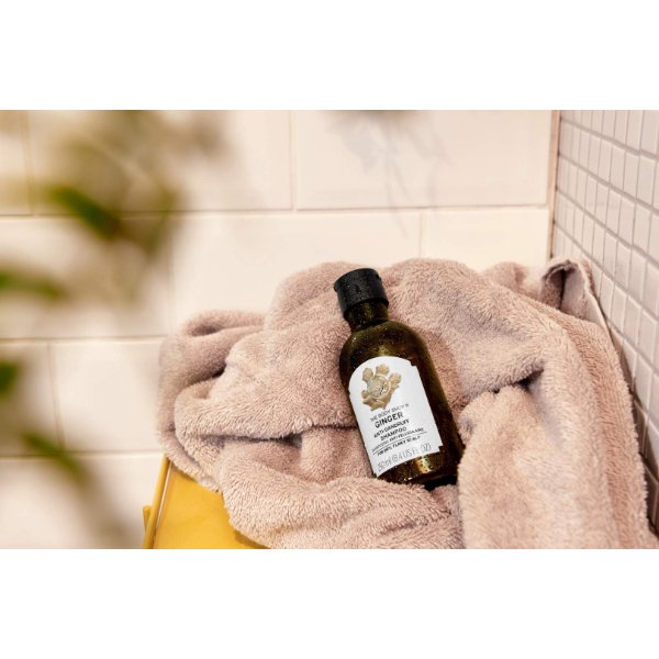 The Body Shop Ginger Shampoo Anti Dandruff - 400 Ml